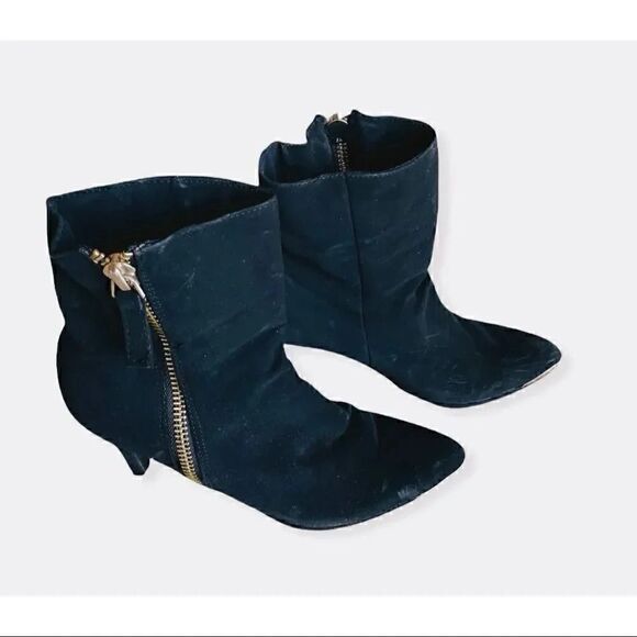 Kellie and Katie Black Women's Booties Sz 10 - Picture 1 of 13